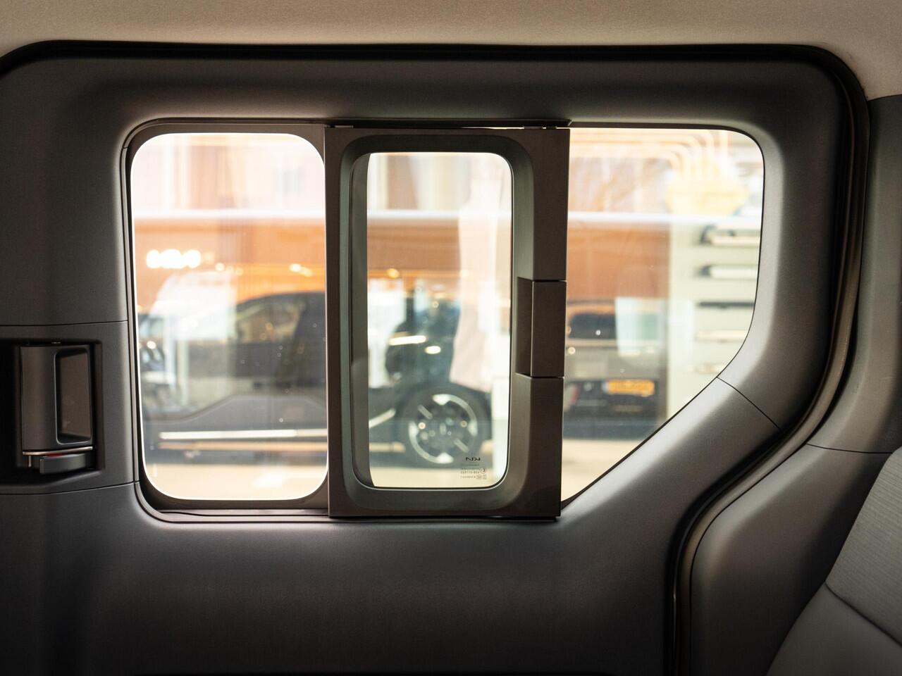 KIA PV5 Passenger Elite 71.2 kWh | Stoel en stuurverwarming | 360 graden camera |