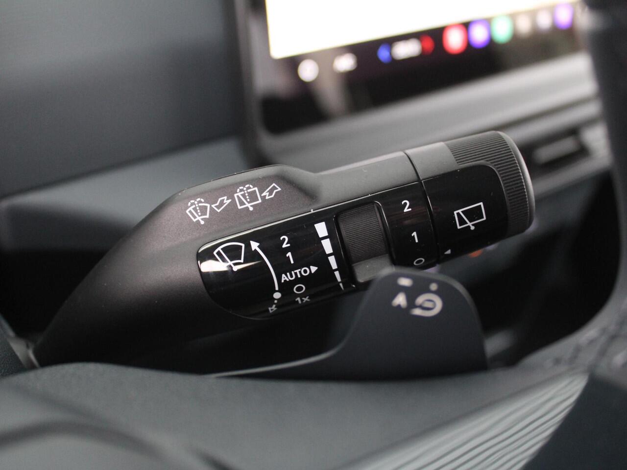 KIA PV5 Passenger Plus 71.2 kWh | Stuur-/stoelverwarming v+a | Camera | Cruise adapt. | Draadloze telefoonlader | PDC v+a | Clima | Navi | LED | 17" LM |