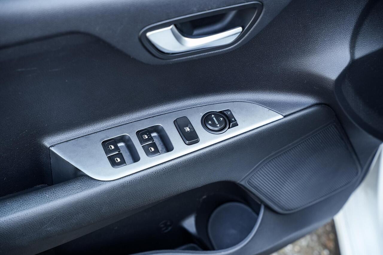 KIA RIO 1.0 TGDI DynamicLine GT Line Lane Assist LED Stuurverw. Carplay Camera 17''LM