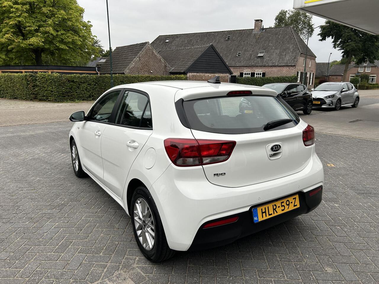 KIA RIO 1.2 62 KW Apple Carplay Navi