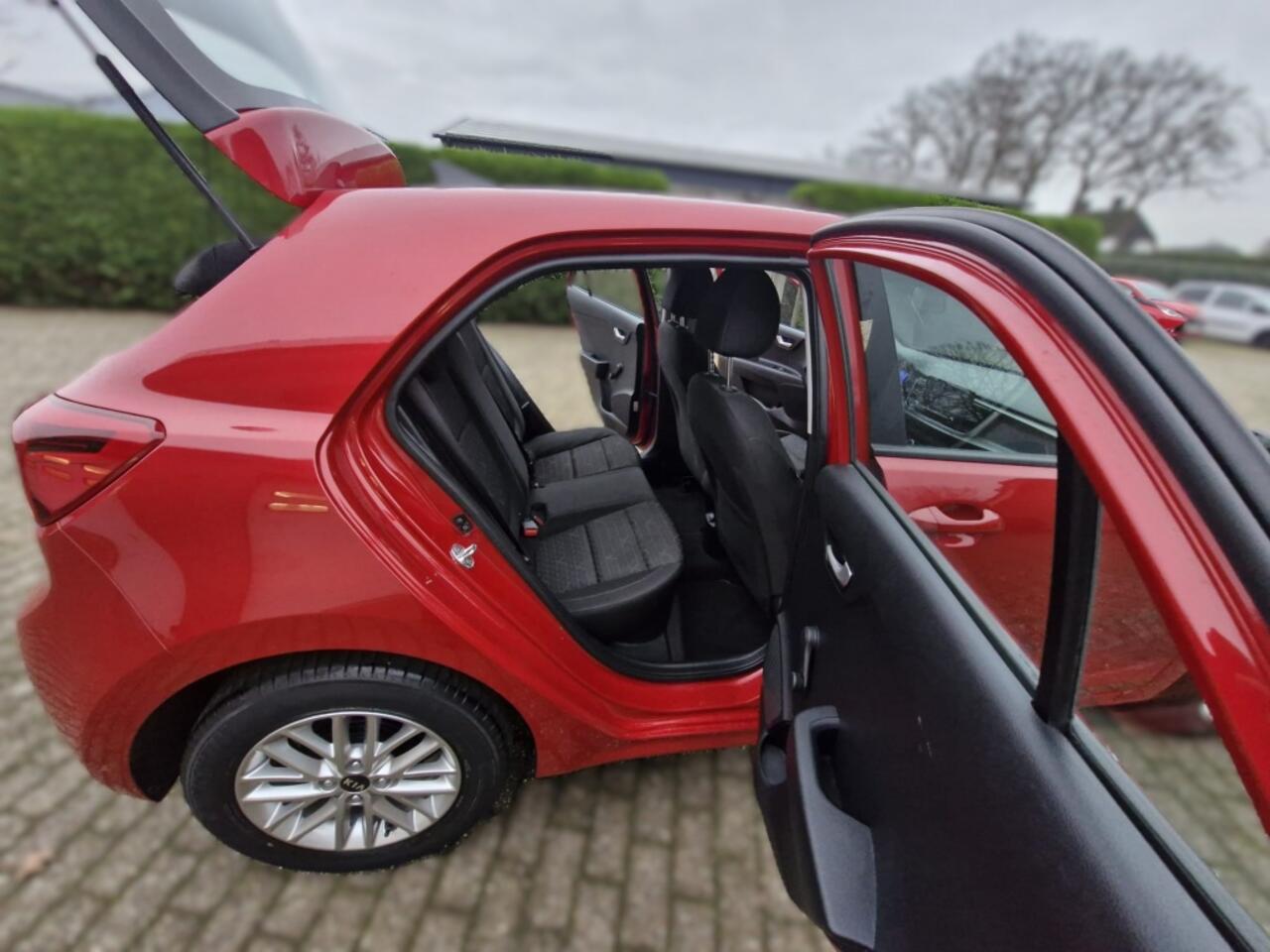 KIA RIO 1.0 TGDI DynamicPlusLine Met parkeercamera . carplay