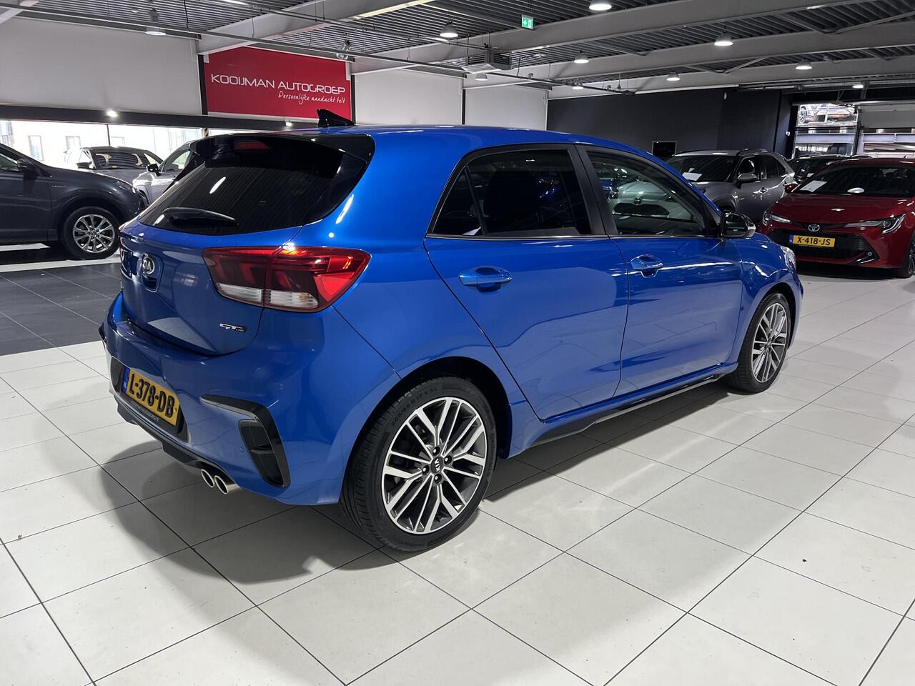 KIA RIO 1.0 T-GDi MHEV GT-Line Stoel en Stuur verwarming, 17 inch, Apple Carplay/Android Auto, Navigatie, Camera.