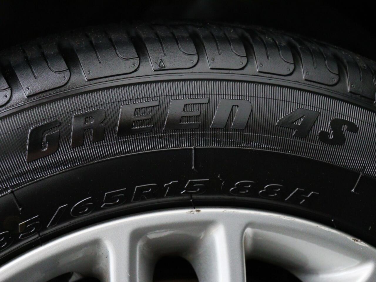 KIA RIO 1.0 T-GDi DynamicPlusLine | winterpakket | Leder | All-seasons