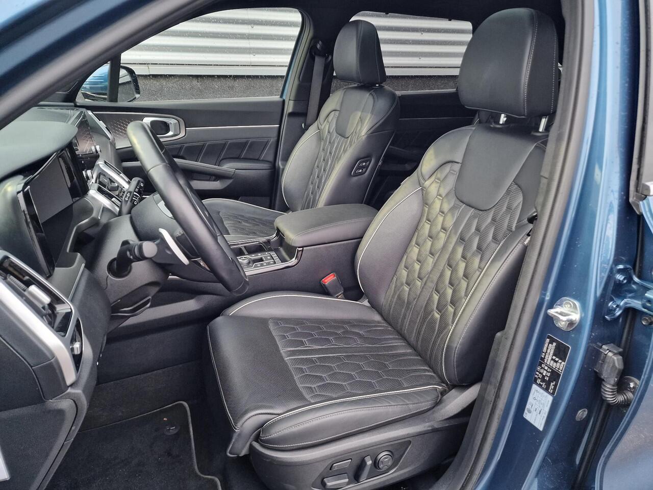 KIA SORENTO 1.6 T-GDI Plug-in Hybrid 4WD ExecutiveLine 7p. Full Option, Trekhaak, BTW-auto, Schuif/kanteldak, 360" Camera, Nappa Leder, Bose audio, LED