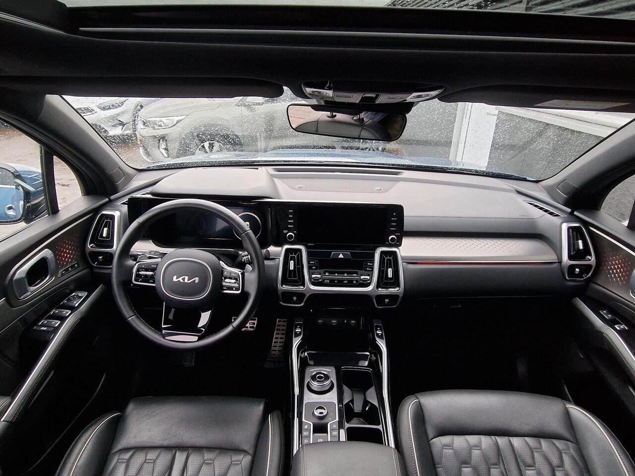 KIA SORENTO 1.6 T-GDI Plug-in Hybrid 4WD ExecutiveLine 7p. Full Option, Trekhaak, BTW-auto, Schuif/kanteldak, 360" Camera, Nappa Leder, Bose audio, LED