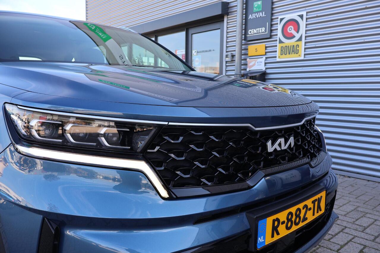 KIA SORENTO 1.6 Hybrid 2WD DynamicLine 7p. | 2e Eigenaar | NL-Auto | Volledig Onderh. | BTW | Stoel/Stuur Verwarming | Elek Stoel | Climate | Ad Cruise | Camera | Full Led | PDC | Carplay