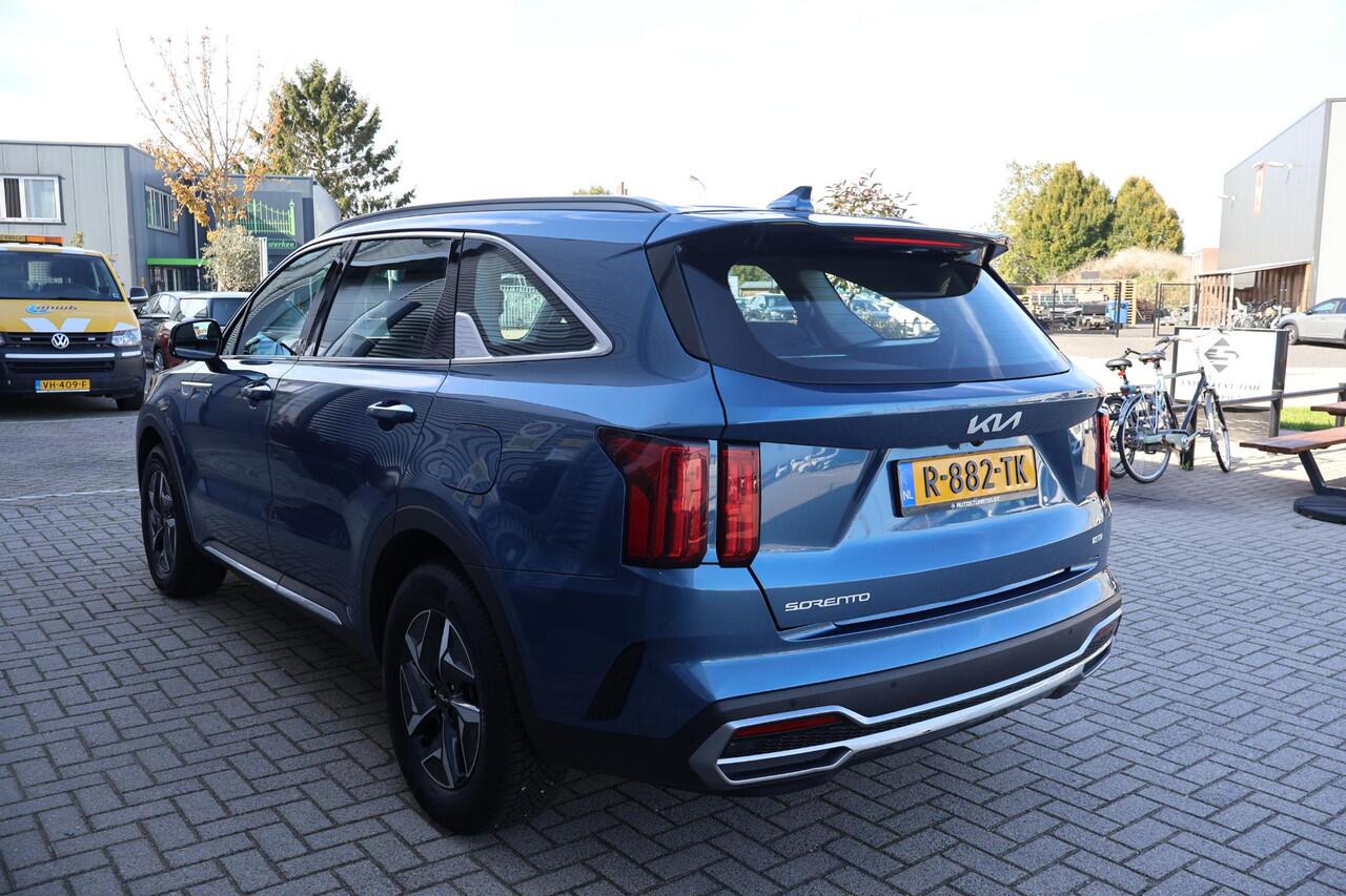 KIA SORENTO 1.6 Hybrid 2WD DynamicLine 7p. | 2e Eigenaar | NL-Auto | Volledig Onderh. | BTW | Stoel/Stuur Verwarming | Elek Stoel | Climate | Ad Cruise | Camera | Full Led | PDC | Carplay