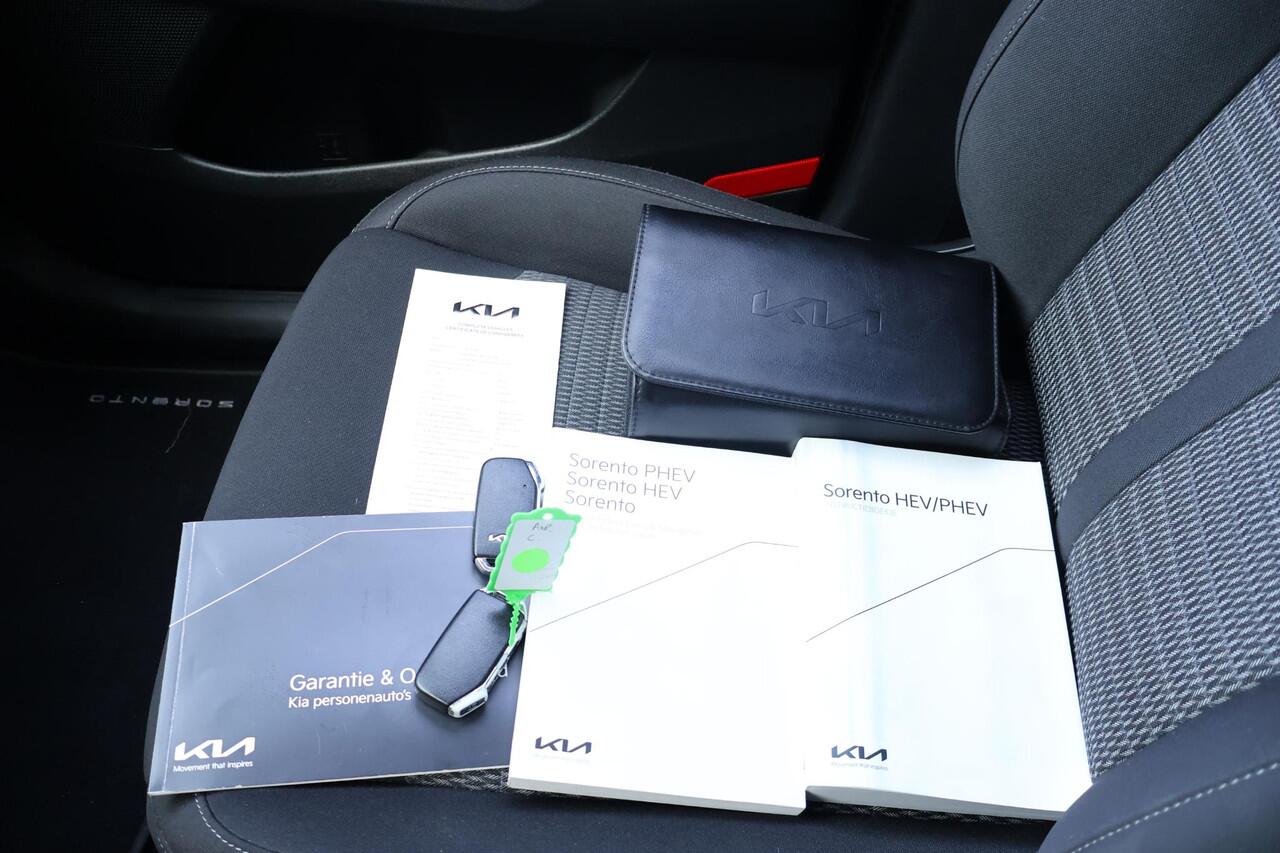 KIA SORENTO 1.6 Hybrid 2WD DynamicLine 7p. | 2e Eigenaar | NL-Auto | Volledig Onderh. | BTW | Stoel/Stuur Verwarming | Elek Stoel | Climate | Ad Cruise | Camera | Full Led | PDC | Carplay