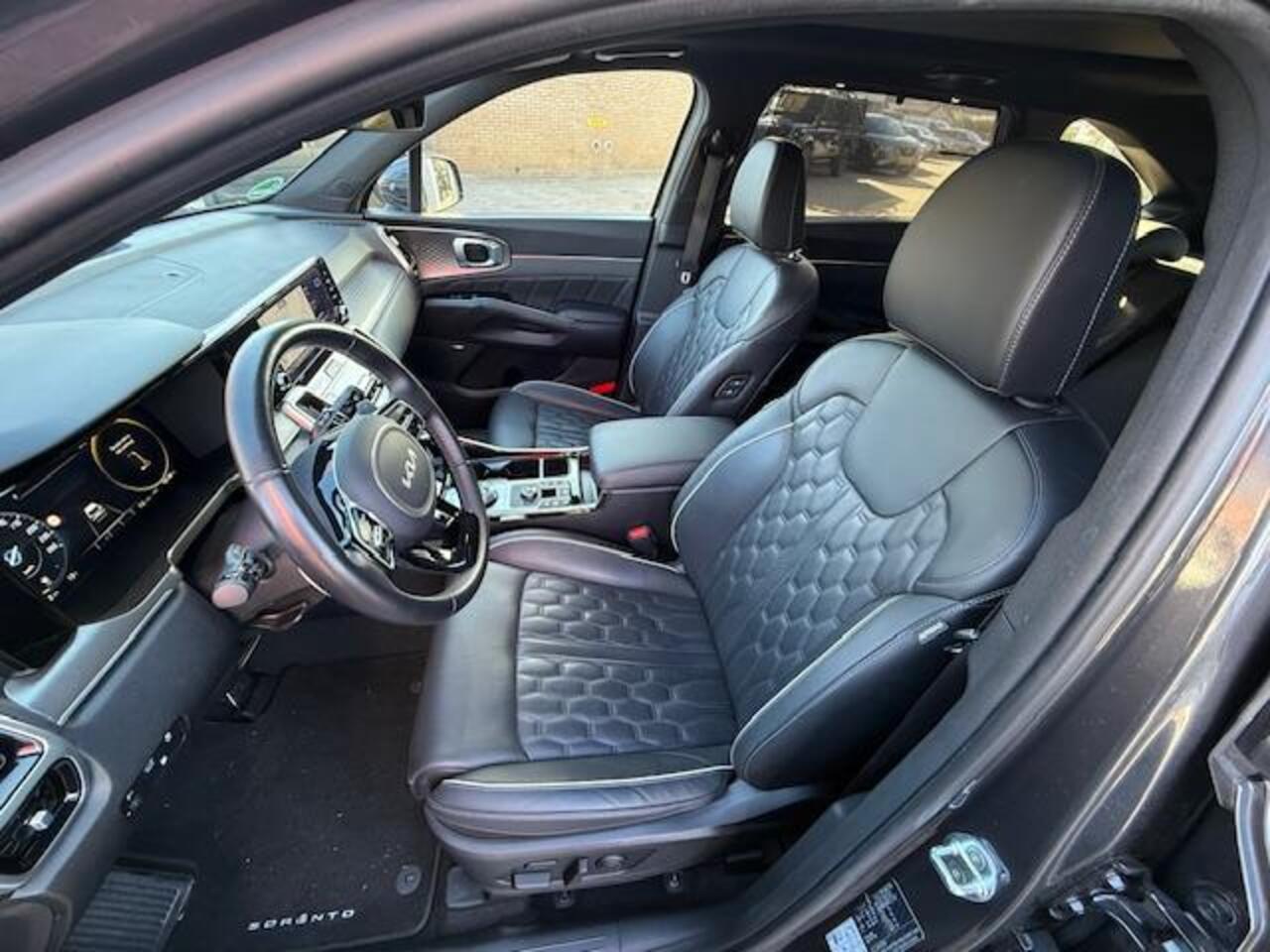 KIA SORENTO 1.6 T-GDI Plug-in Hybrid 4WD ExecutiveLine Pano Leder Trekhaak