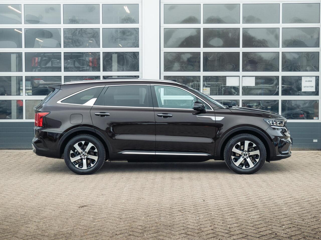 KIA SORENTO 1.6 T-GDI Plug-in Hybrid 4WD ExecutiveLine 7p. | Full options | NL auto! | Alarm klasse 3 | Afn. Trekhaak l 100% onderhouden