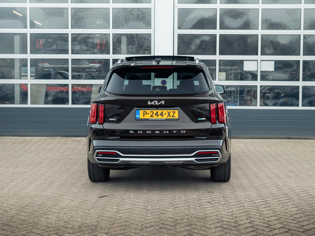 KIA SORENTO 1.6 T-GDI Plug-in Hybrid 4WD ExecutiveLine 7p. | Full options | NL auto! | Alarm klasse 3 | Afn. Trekhaak l 100% onderhouden