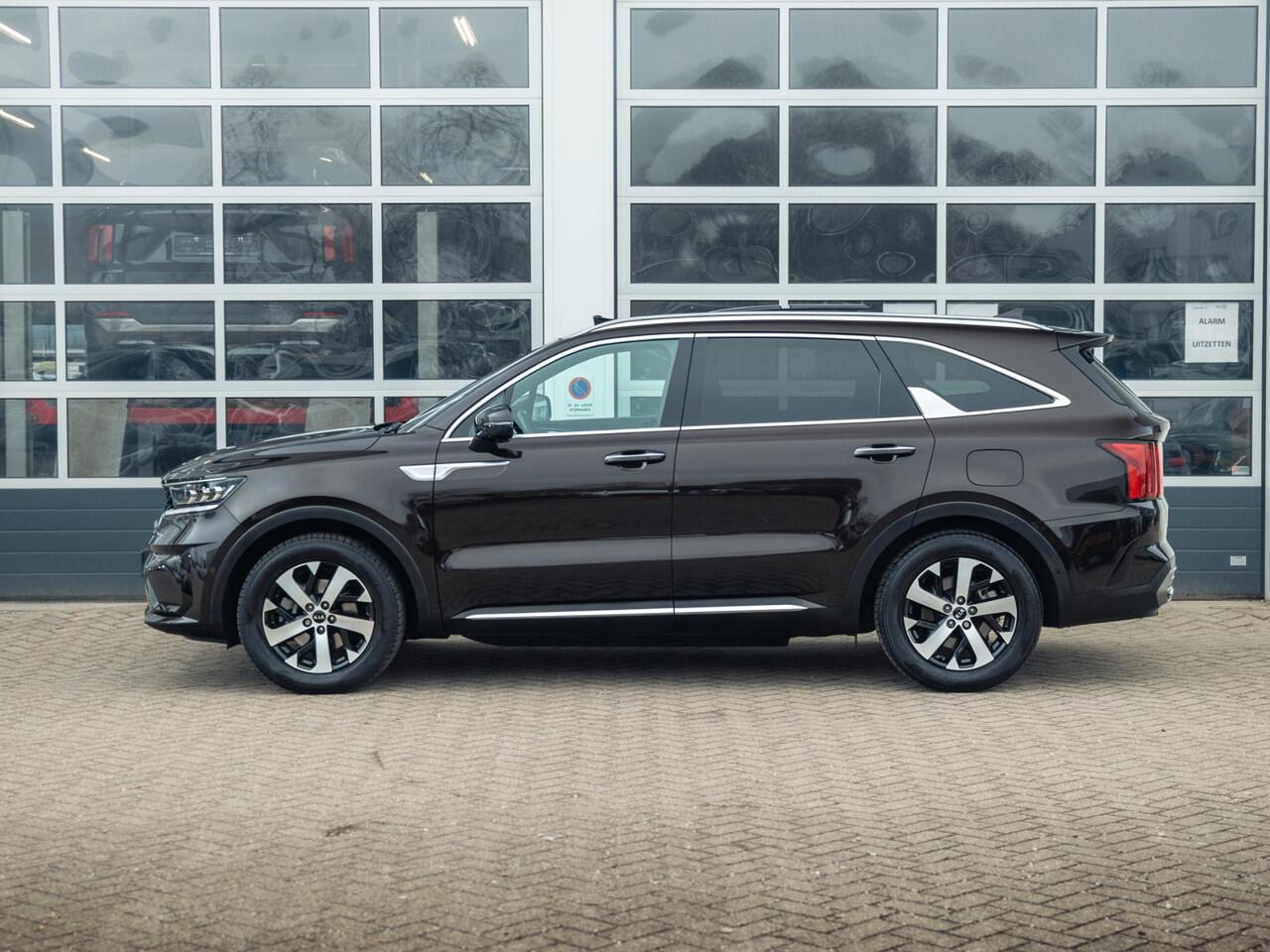 KIA SORENTO 1.6 T-GDI Plug-in Hybrid 4WD ExecutiveLine 7p. | Full options | NL auto! | Alarm klasse 3 | Afn. Trekhaak l 100% onderhouden
