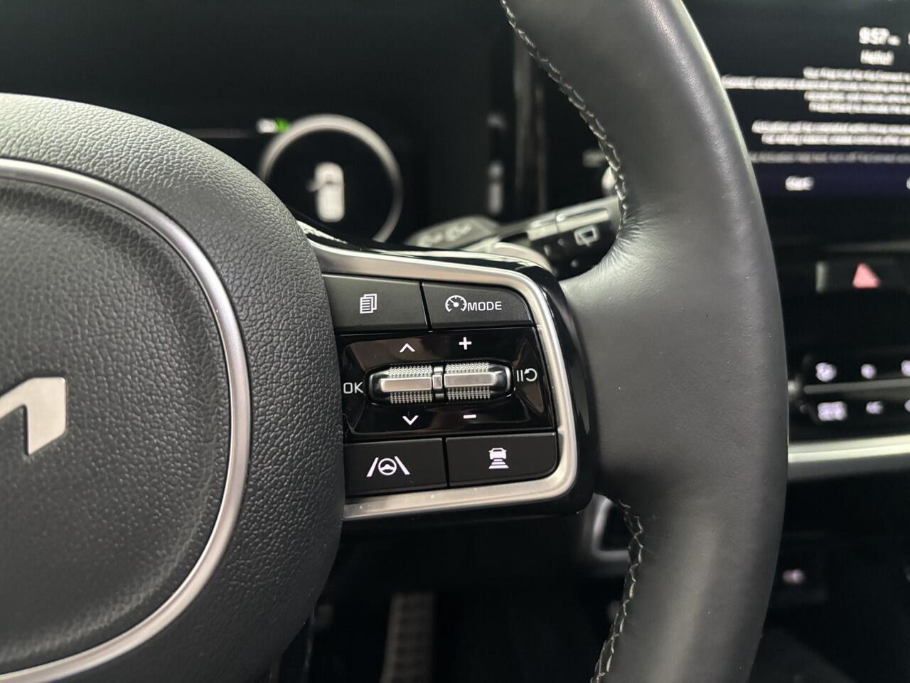 KIA SORENTO 1.6 T-GDI Hybrid 2WD ExecutiveLine 7p. + Trekhaak, 1650KG trekgewicht, 1e eigenaar, zeer nette en luxe auto met 7 zitplaatsen ideale gezinsauto