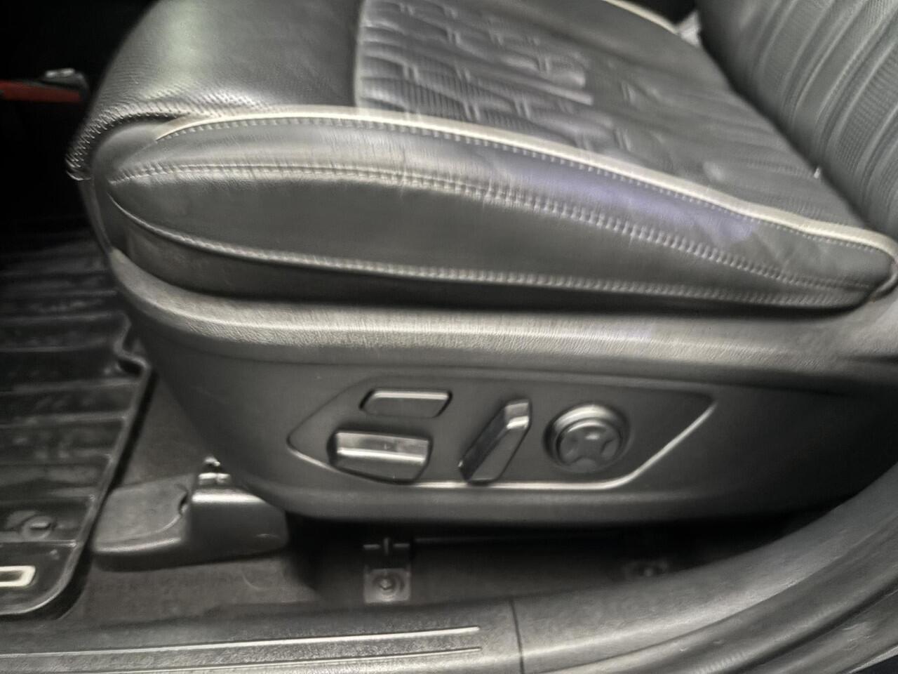 KIA SORENTO 1.6 T-GDI Hybrid 2WD ExecutiveLine 7p. + Trekhaak, 1650KG trekgewicht, 1e eigenaar, zeer nette en luxe auto met 7 zitplaatsen ideale gezinsauto