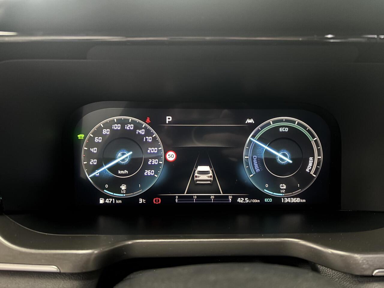 KIA SORENTO 1.6 T-GDI Hybrid 2WD ExecutiveLine 7p. + Trekhaak, 1650KG trekgewicht, 1e eigenaar, zeer nette en luxe auto met 7 zitplaatsen ideale gezinsauto