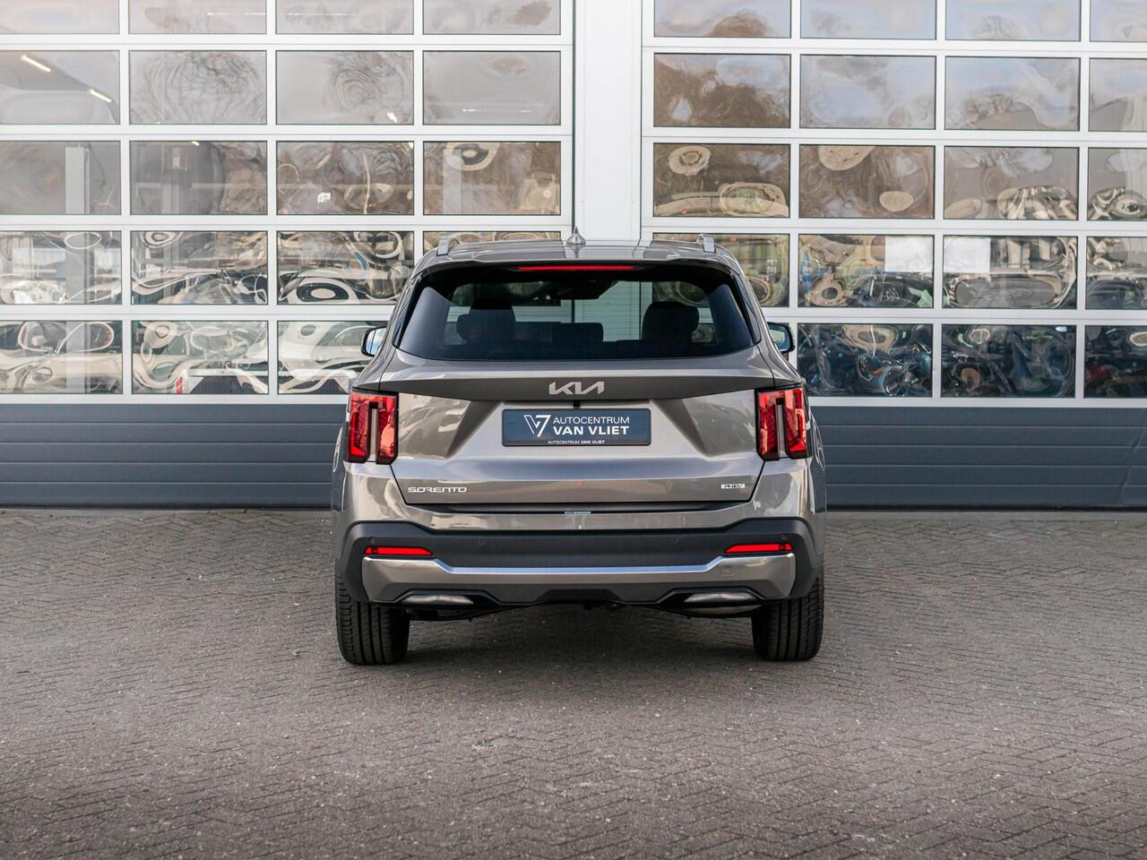 KIA SORENTO 1.6 T-GDi Plug-in Hybrid 4WD DynamicPlusLine 7p. Beschikbaar in overleg