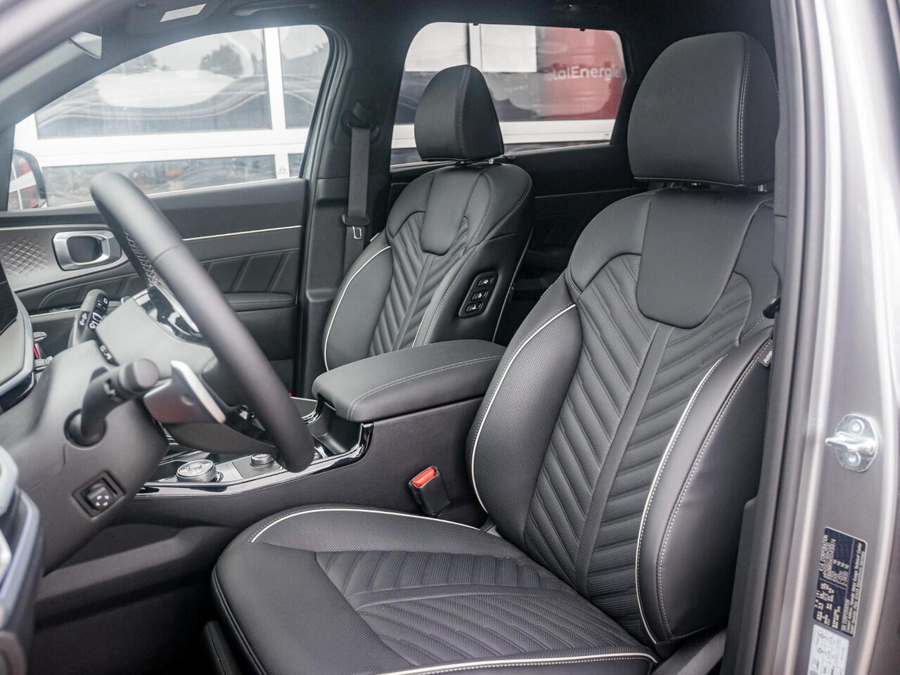 KIA SORENTO 1.6 T-GDi Plug-in Hybrid 4WD ExecutiveLine 7p. | Uit voorraad leverbaar | Full Option | Steel Grey