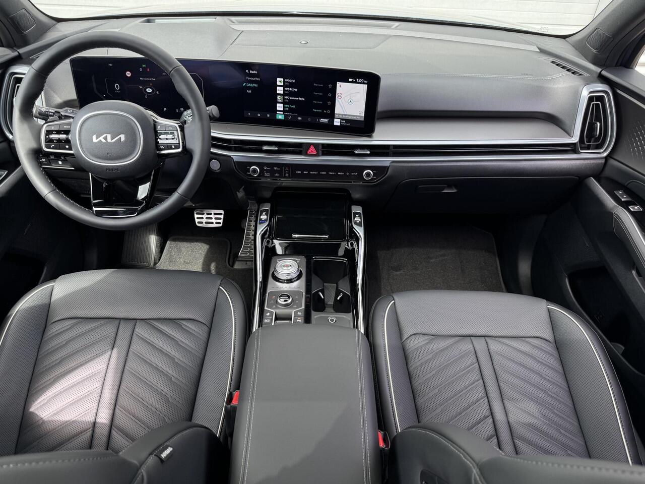 KIA SORENTO 1.6 T-GDi Plug-in Hybrid 4WD ExecutiveLine 7p. | Panoramadak | 360 Camera | Digital Key | Vingerafdrukscanner | Stoelventilatie | Head-up display | Draadloos Apple Carplay/ Android Auto |