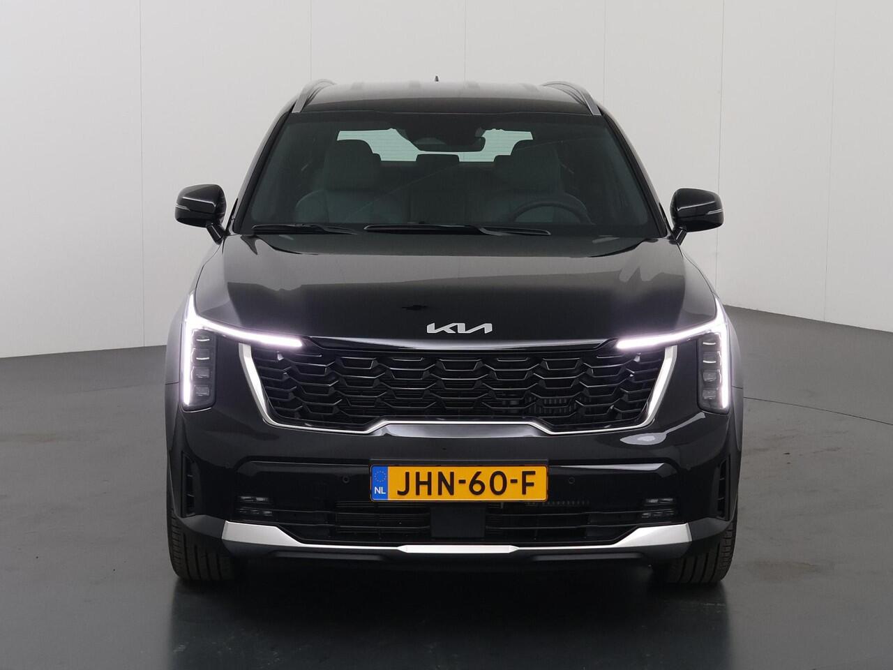 KIA SORENTO 1.6 T-GDi Plug-in Hybrid 4WD DynamicLine | 7-Pers | Stoelverwarming | Adaptieve cruise control | Dodehoekassistentie | Parkeersensoren, voor- en achterzijde |