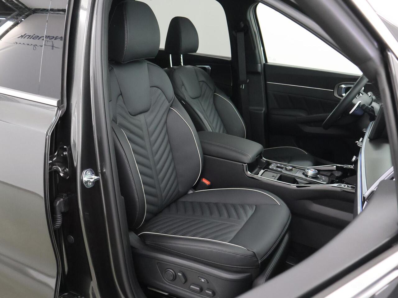 KIA SORENTO 1.6 T-GDi Plug-in Hybrid 4WD ExecutiveLine 7p. | Panoramaschuifdak | 360 Camera | Stoelventilatie | Head-up display | Keyless | Dodehoekcamera | Bose Premium Sound |