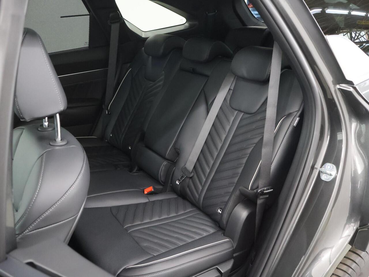 KIA SORENTO 1.6 T-GDi Plug-in Hybrid 4WD ExecutiveLine 7p. | Panoramaschuifdak | 360 Camera | Stoelventilatie | Head-up display | Keyless | Dodehoekcamera | Bose Premium Sound |