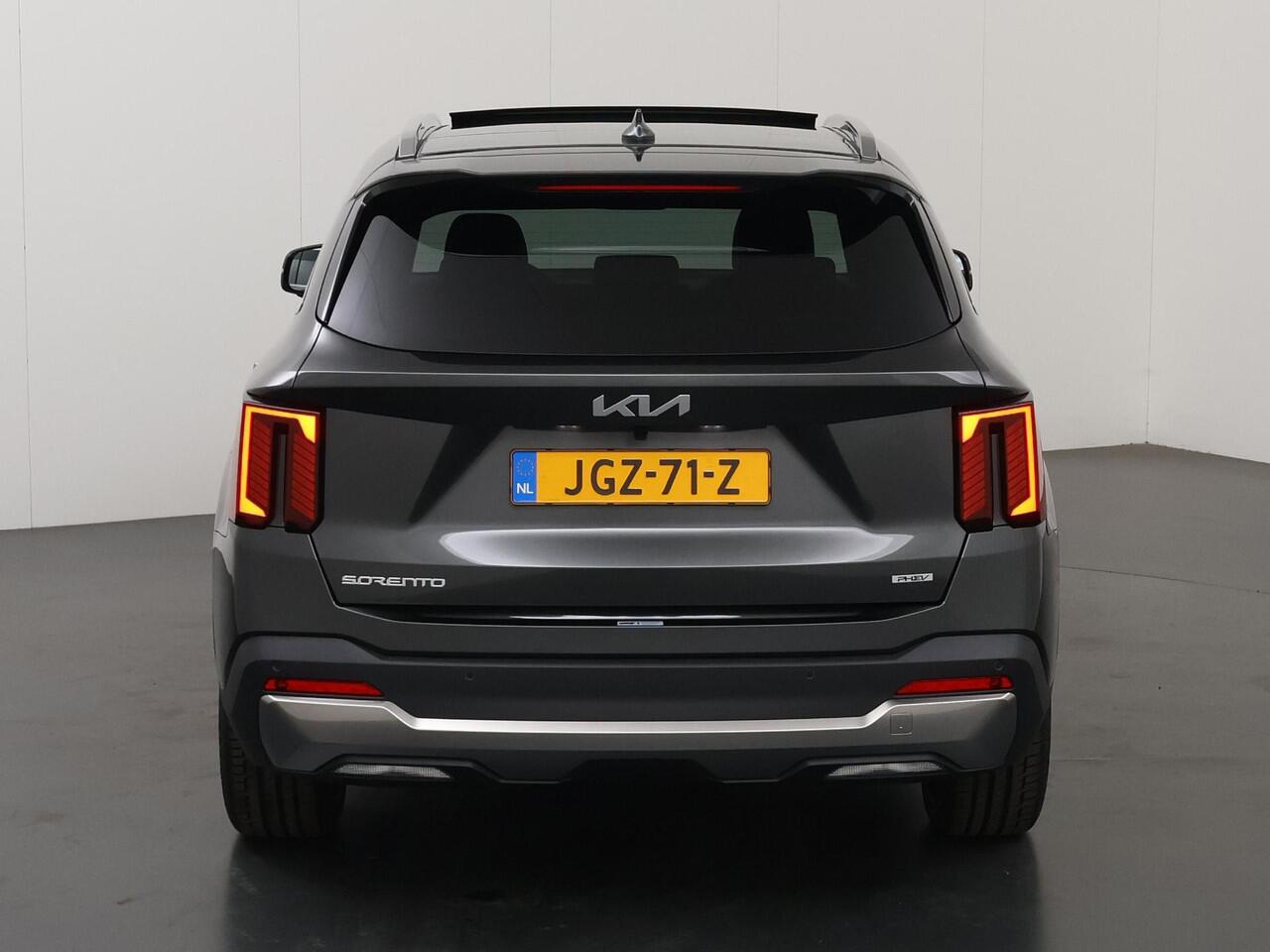 KIA SORENTO 1.6 T-GDi Plug-in Hybrid 4WD ExecutiveLine 7p. | Panoramaschuifdak | 360 Camera | Stoelventilatie | Head-up display | Keyless | Dodehoekcamera | Bose Premium Sound |