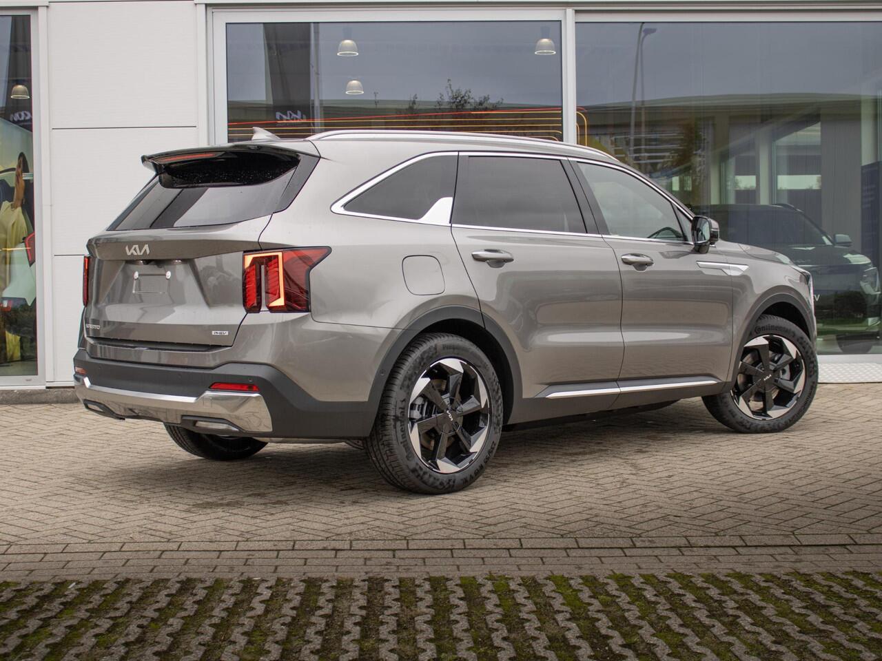 KIA SORENTO 1.6 T-GDi Plug-in Hybrid 4WD ExecutiveLine 7p. 7 zitter | Panoramaschuifdak | 360 Camera | Stoelventilatie | Head-up display | Keyless | Dodehoekcamera | Bose Premium Sound |