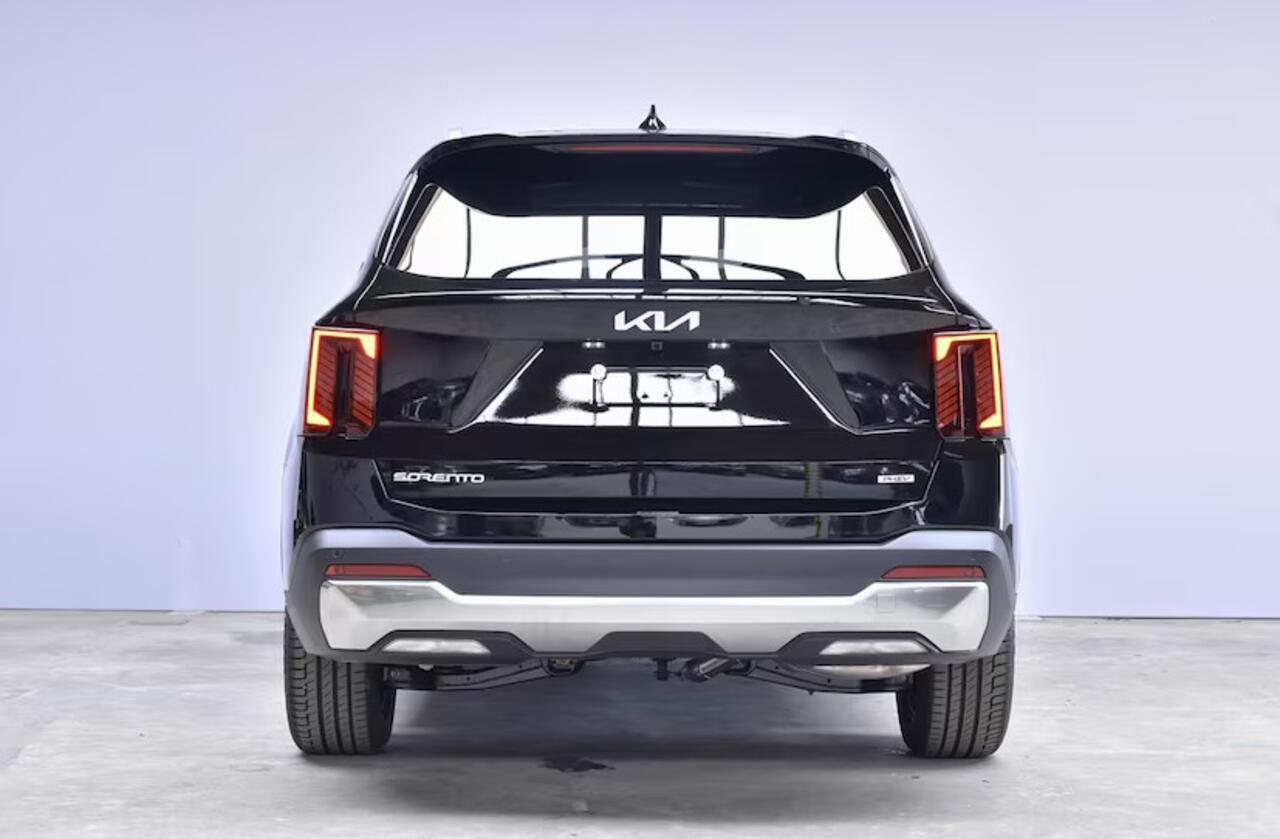 KIA SORENTO 1.6 T-GDi Plug-in Hybrid 4WD ExecutiveLine 7p. Uit voorraad Leverbaar vanaf April 2026 ! Gloednieuwe auto !