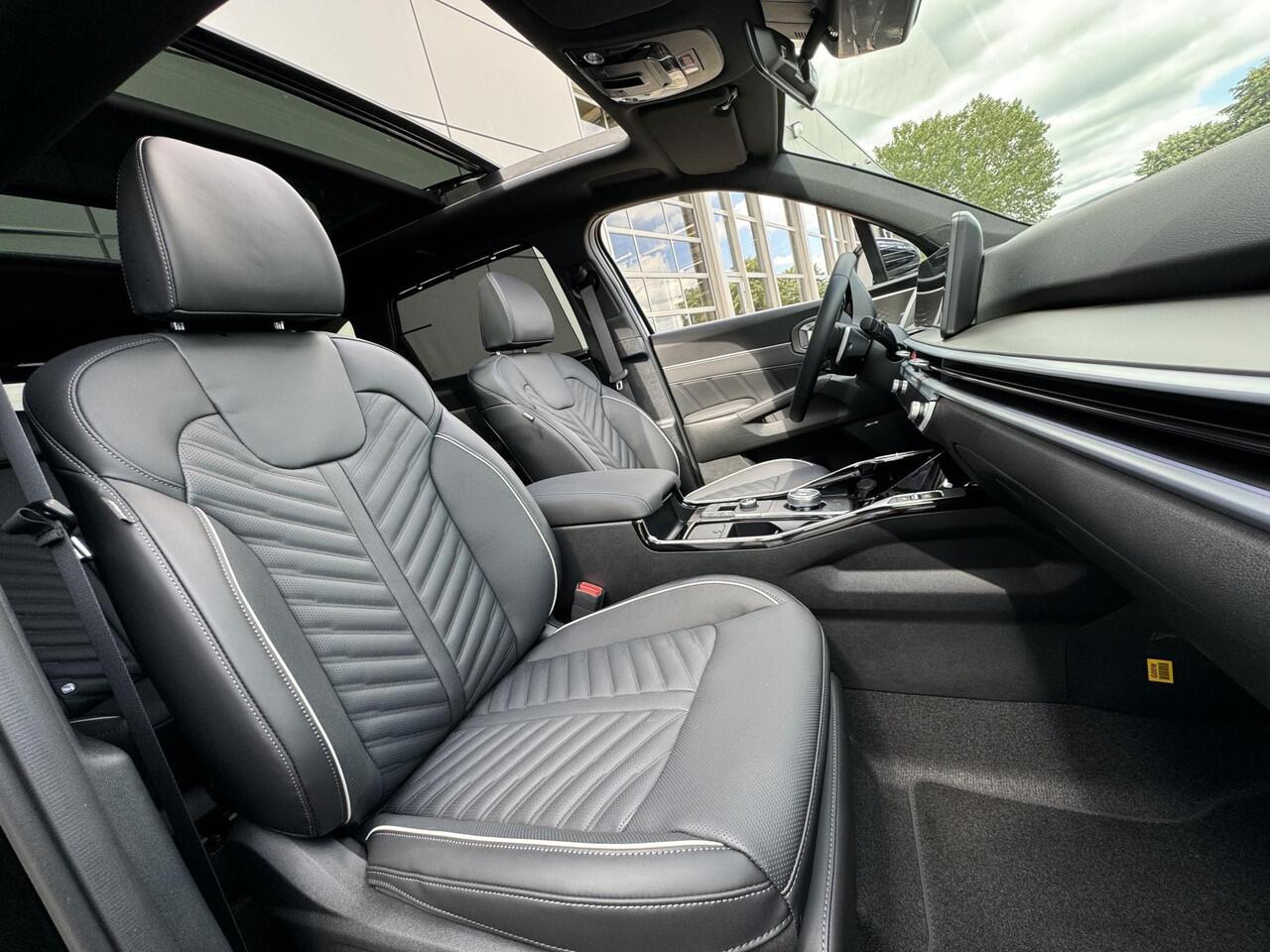 KIA SORENTO 1.6 T-GDi Plug-in Hybrid 4WD ExecutiveLine 7p. | Panoramaschuifdak | 360 Camera | Stoelventilatie | Head-up display | Keyless | Dodehoekcamera | Bose Premium Sound |