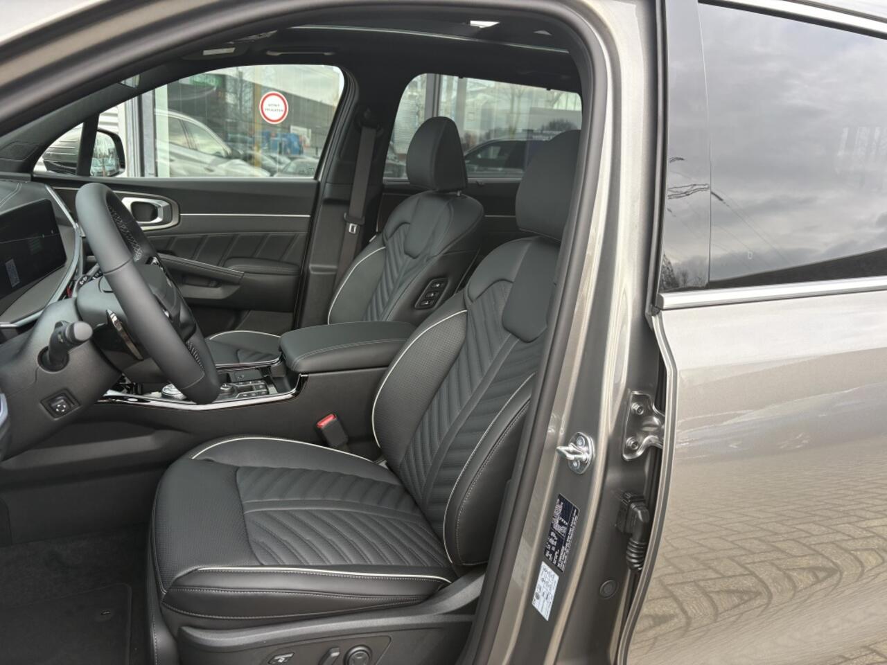 KIA SORENTO 1.6 T-GDi PHEV 6 ZITS ExecutiveLine '' ACTIE PRIJS '' SNEL LEVER