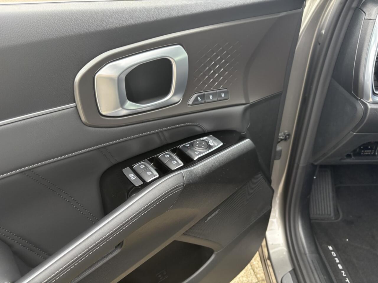 KIA SORENTO 1.6 T-GDi PHEV 6 ZITS ExecutiveLine '' ACTIE PRIJS '' SNEL LEVER