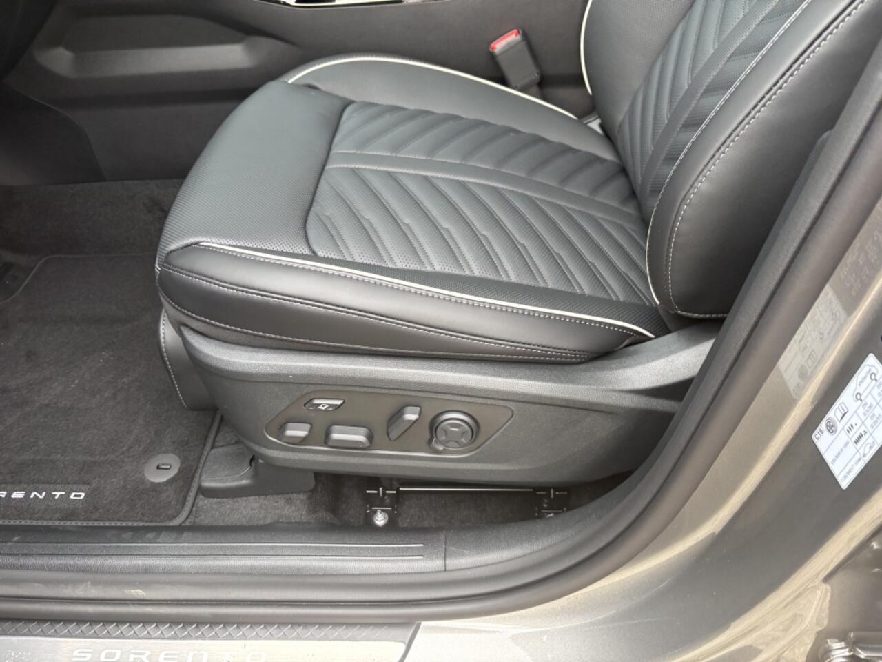 KIA SORENTO 1.6 T-GDi PHEV 6 ZITS ExecutiveLine '' ACTIE PRIJS '' SNEL LEVER