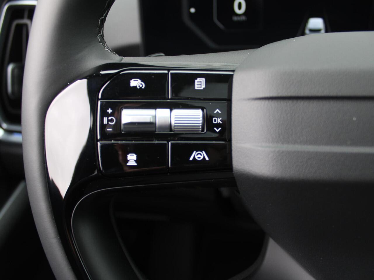 KIA SORENTO 1.6 T-GDi Plug-in Hybrid 4WD ExecutiveLine 7p. | Stuur-/stoelverwarming + ventilatie | Schuifdak | Leer | 360 Camera | Elek. stoelverst. | HUD | LED | 19" LM |