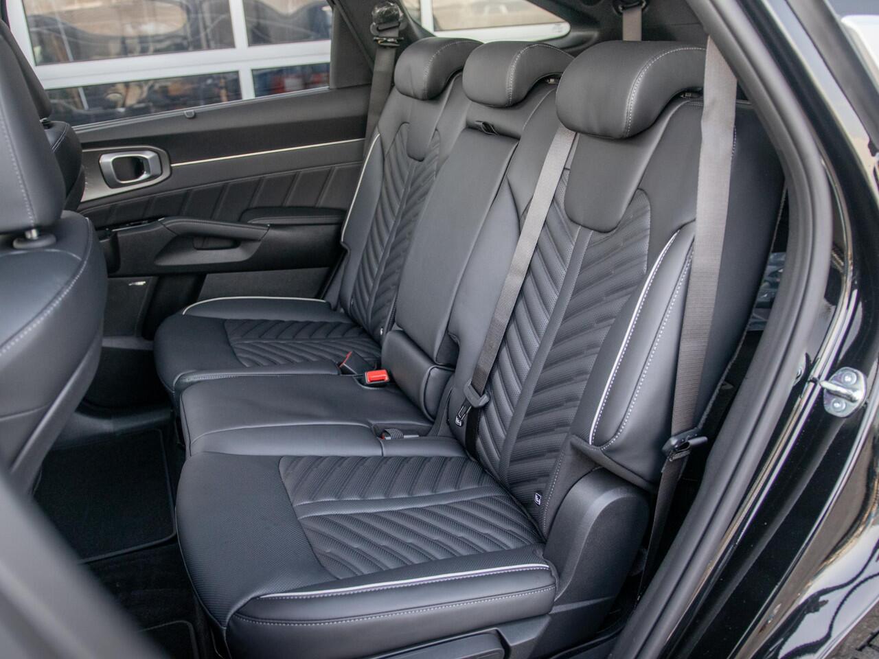 KIA SORENTO 1.6 T-GDi Plug-in Hybrid 4WD ExecutiveLine 7p. l 360 camera l Nappa leder l Head up display l Stoelverwarming en Ventilatie l Bose Premium soundsystem l