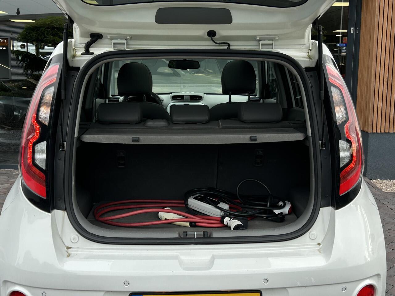 KIA SOUL EV ExecutivePlusLine 27 kWh Panoramadak Leer Cruise Stuurverw. DAB+ Stoelvent.