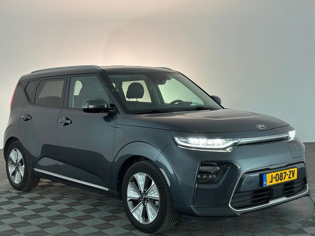 KIA SOUL e-Soul ExecutiveLine 64 kWh | LEDER ? 1e Eigenaar