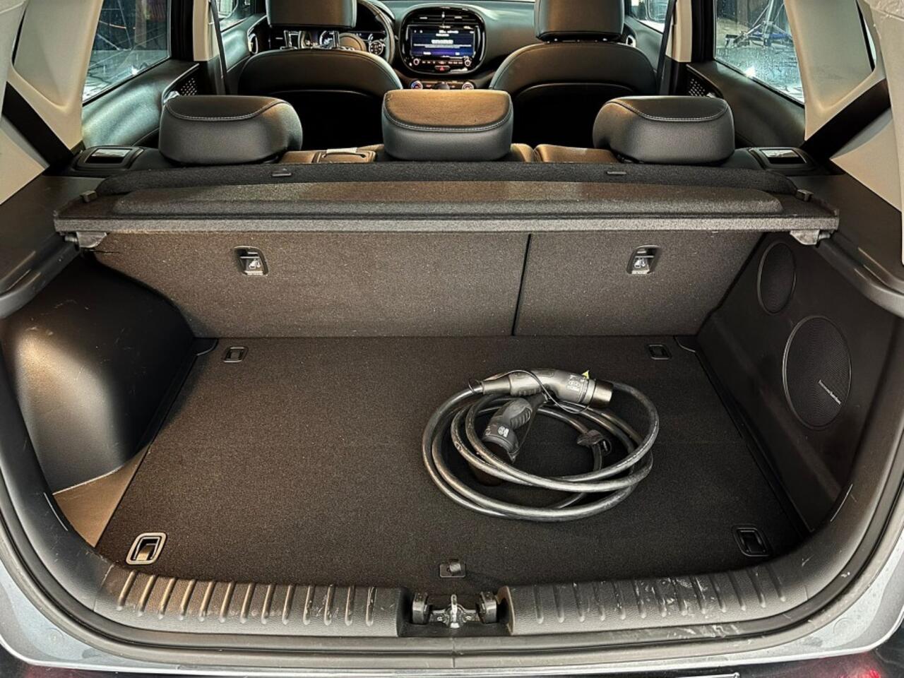 KIA SOUL e-Soul ExecutiveLine 64 kWh | LEDER ? 1e Eigenaar