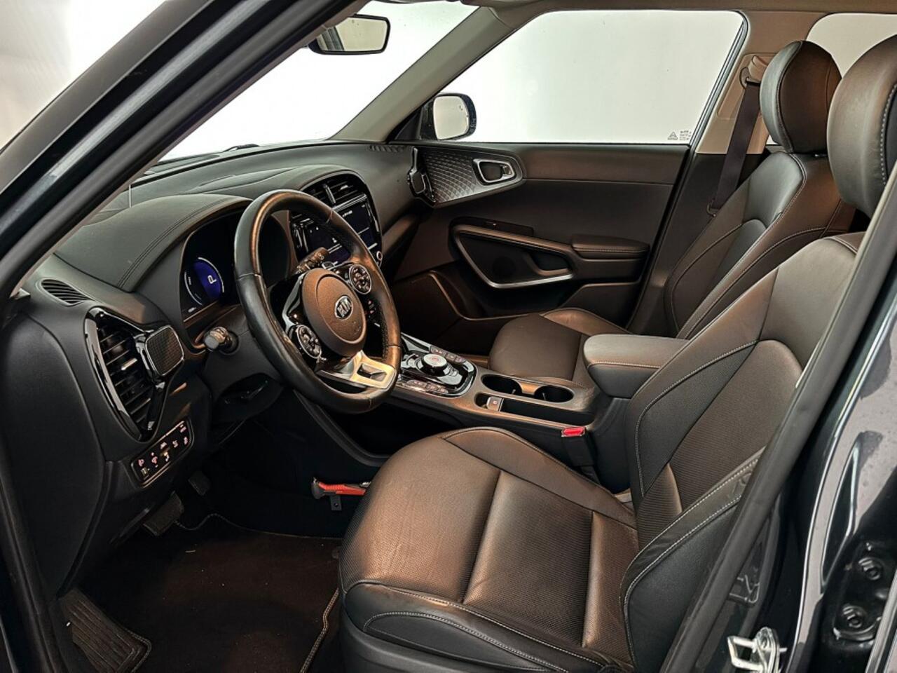 KIA SOUL e-Soul ExecutiveLine 64 kWh | LEDER ? 1e Eigenaar