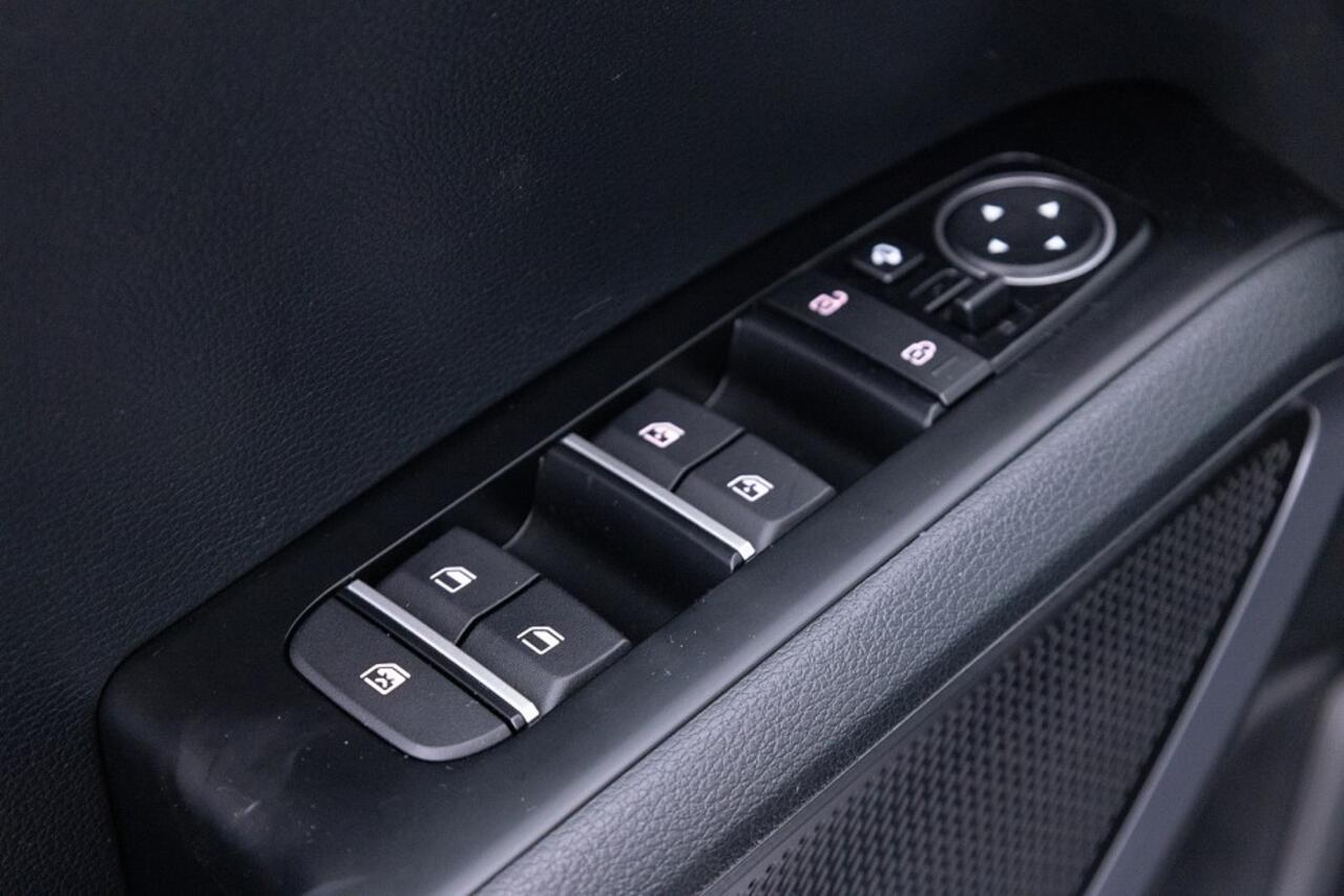 KIA SOUL e-Soul ExecutiveLine 64 kWh | SCHUIFDAK | SOH 97.3% | LEDER | Full LED | CARPLAY