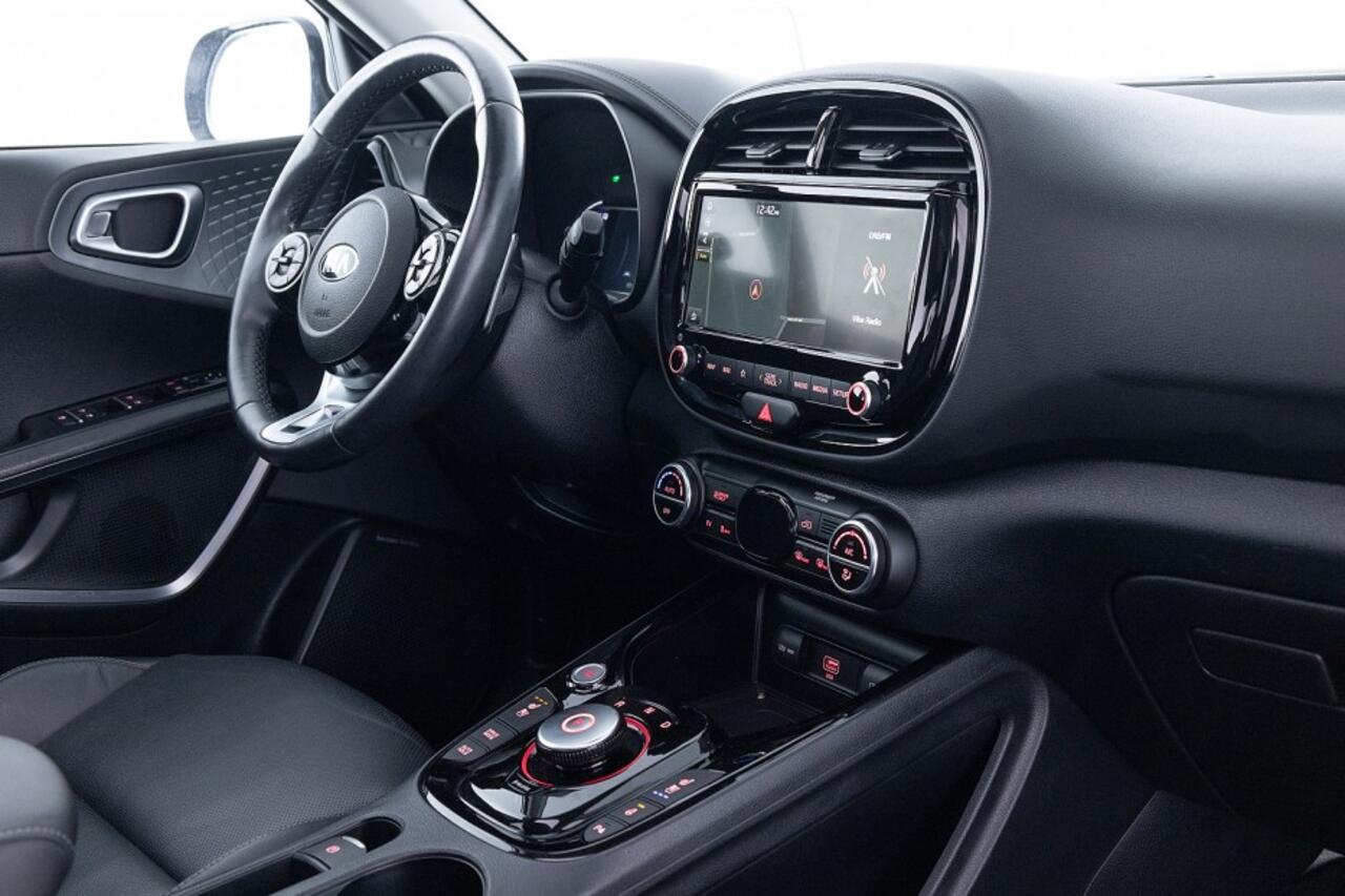 KIA SOUL e-Soul ExecutiveLine 64 kWh | SCHUIFDAK | SOH 97.3% | LEDER | Full LED | CARPLAY