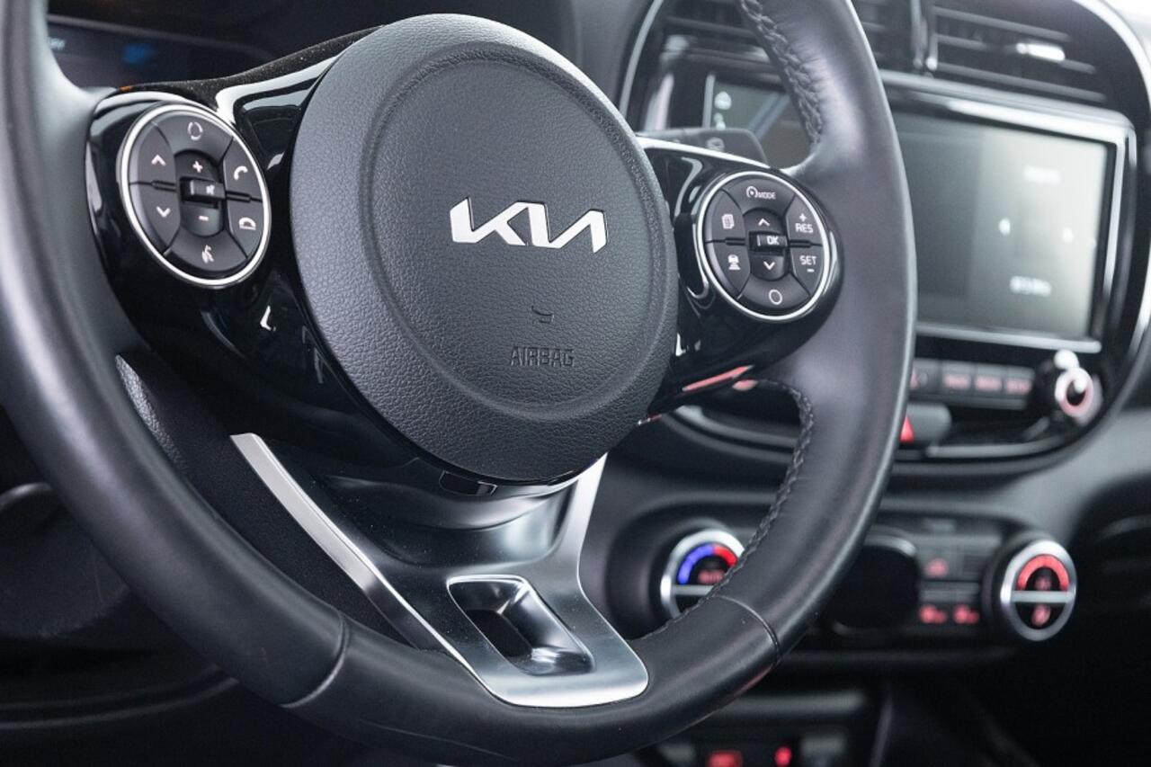 KIA SOUL e-Soul ExecutiveLine 64 kWh | SCHUIFDAK | LEDER | LED