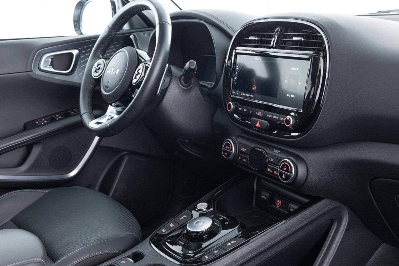 KIA SOUL e-Soul ExecutiveLine 64 kWh | SCHUIFDAK | LEDER | LED