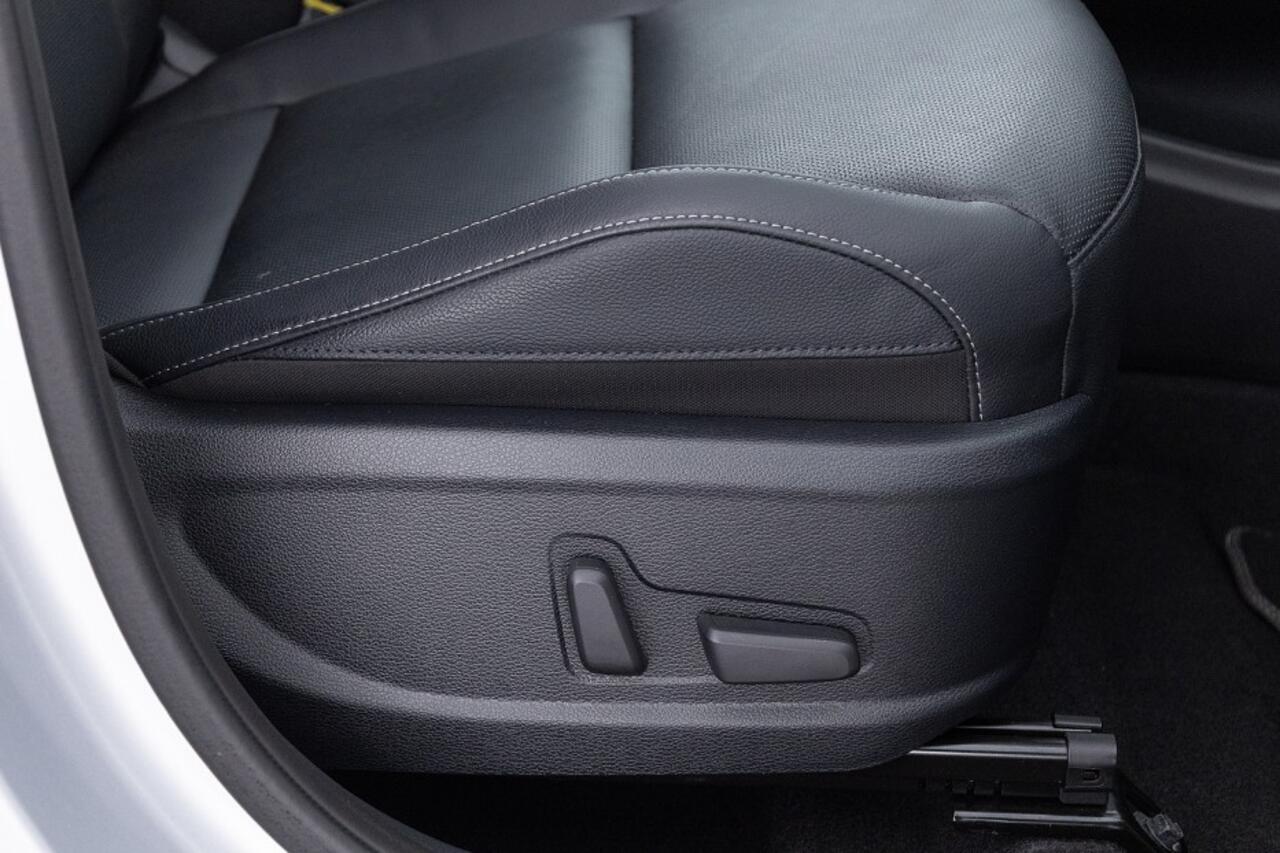 KIA SOUL e-Soul ExecutiveLine 64 kWh | SCHUIFDAK | LEDER | LED