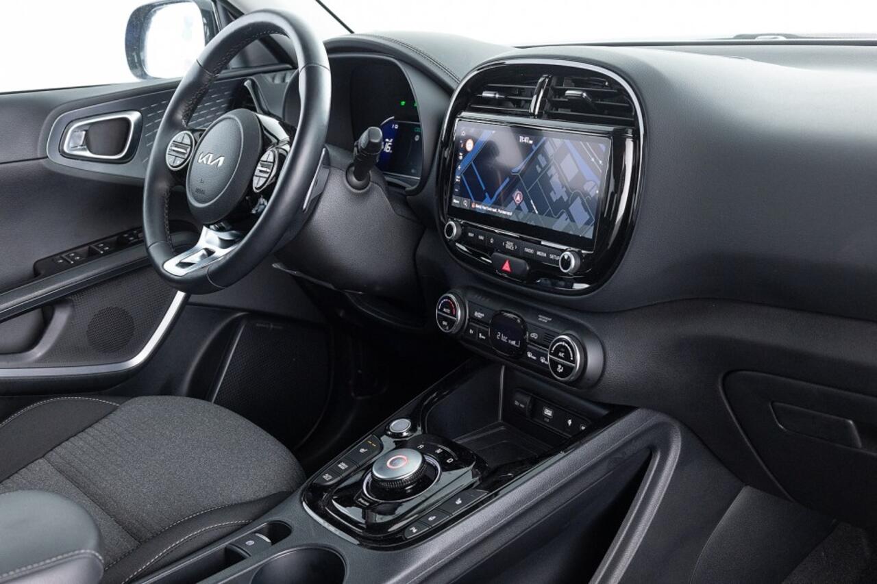 KIA SOUL e-Soul DynamicLine 64 kWh | SOH = 98,6% | NAVI | ECC | VELGEN | Stoelverwarming