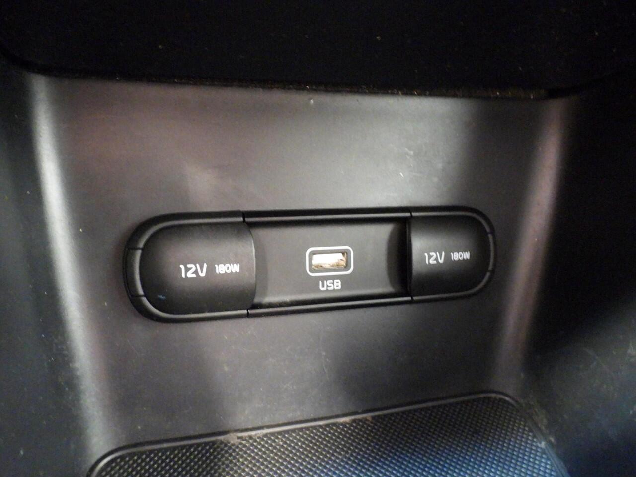 KIA SPORTAGE 1.6 GDI DynamicLine NAVI/CAMERA/TREKHAAK/17"LMV!