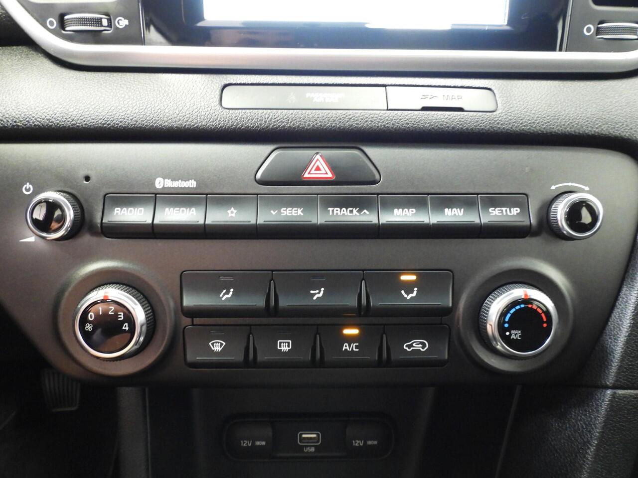 KIA SPORTAGE 1.6 GDI DynamicLine NAVI/CAMERA/TREKHAAK/17"LMV!