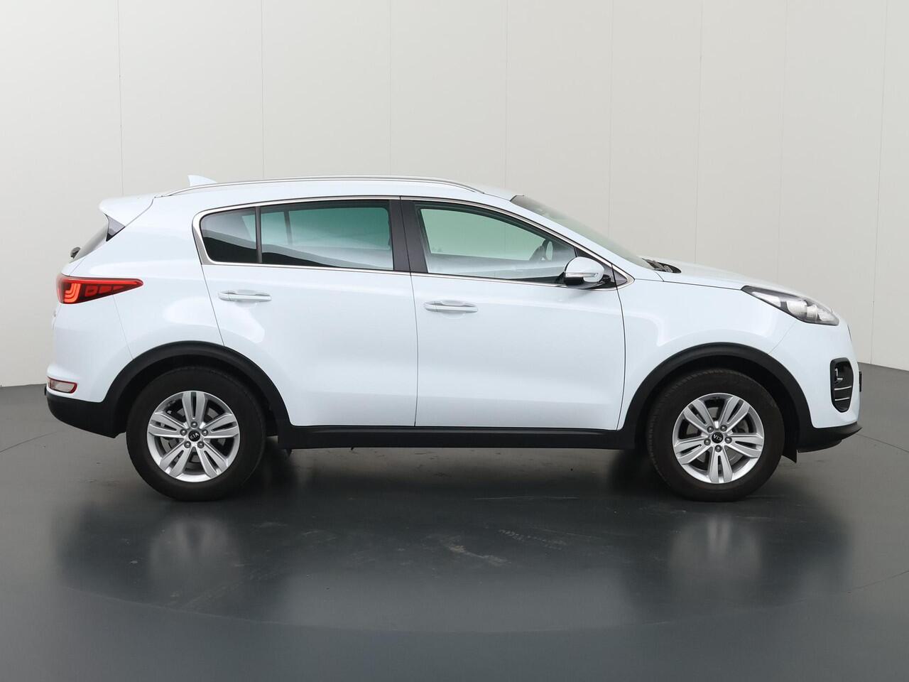 KIA SPORTAGE 1.6 GDI DynamicLine | Trekhaak | Navigatie | Parkeercamera | Climate Control | Cruise Control |