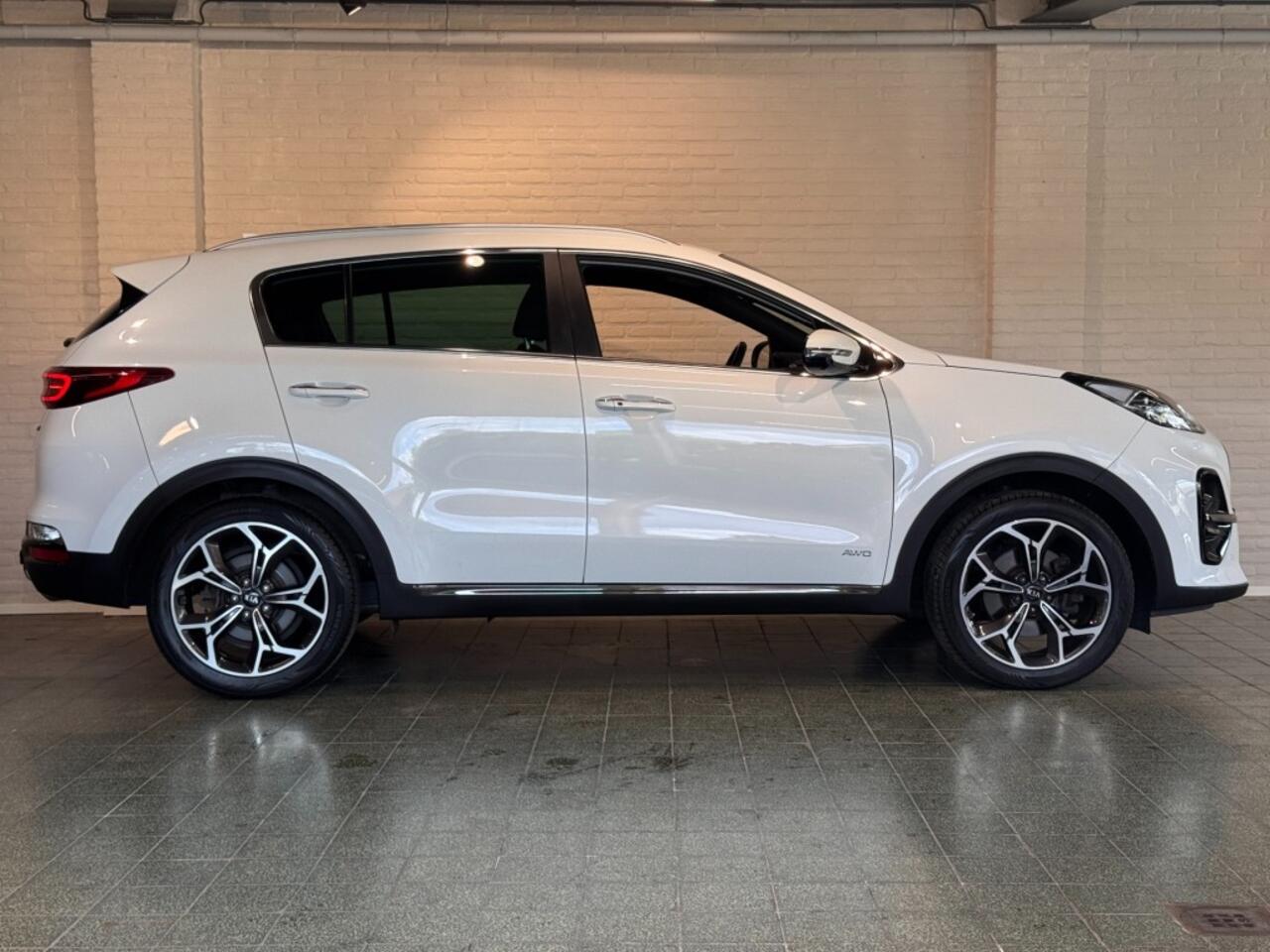 KIA SPORTAGE 1.6 T-GDI 4WD GT-Line 177pk Leder Trekhaak 360 Camera