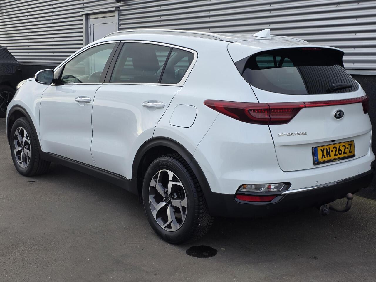 KIA SPORTAGE 1.6 GDI DynamicLine Trekhaak, Nieuw geleverd en dealeronderhouden, cruise control, navigatie Apple Carplay/Android Auto, parkeersensoren, afdaal assistent
