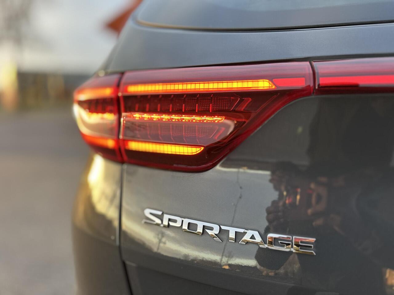 KIA SPORTAGE 1.6 GDI DynamicLine | Leder | Trekhaak | Stoel&Stuurverwarming | JBL-Audio | Climate | Navi |